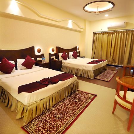 Jalsa Hotel & Banquets,Indore Exteriör bild