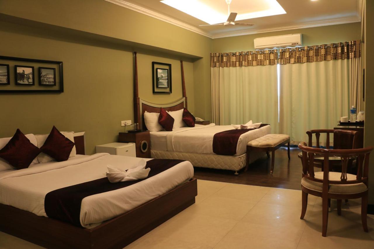 Jalsa Hotel & Banquets,Indore Exteriör bild