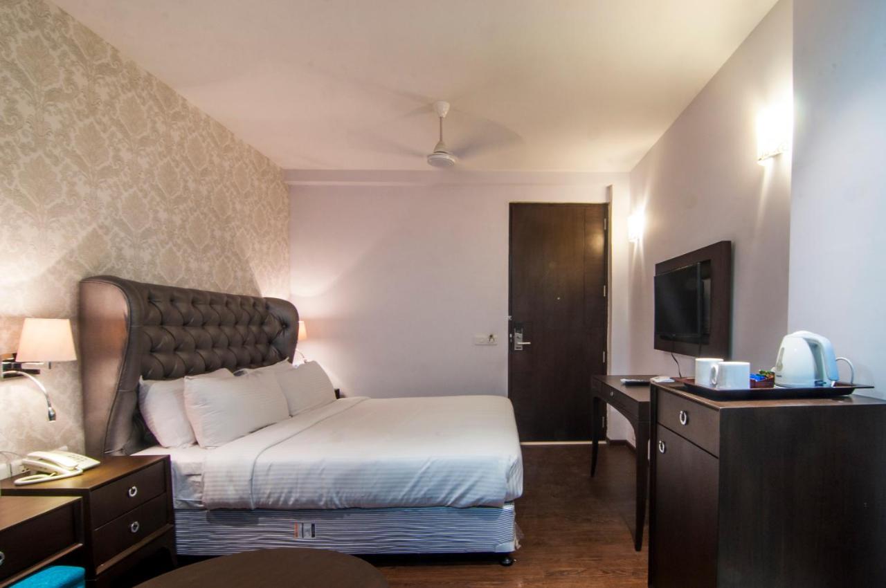 Jalsa Hotel & Banquets,Indore Exteriör bild