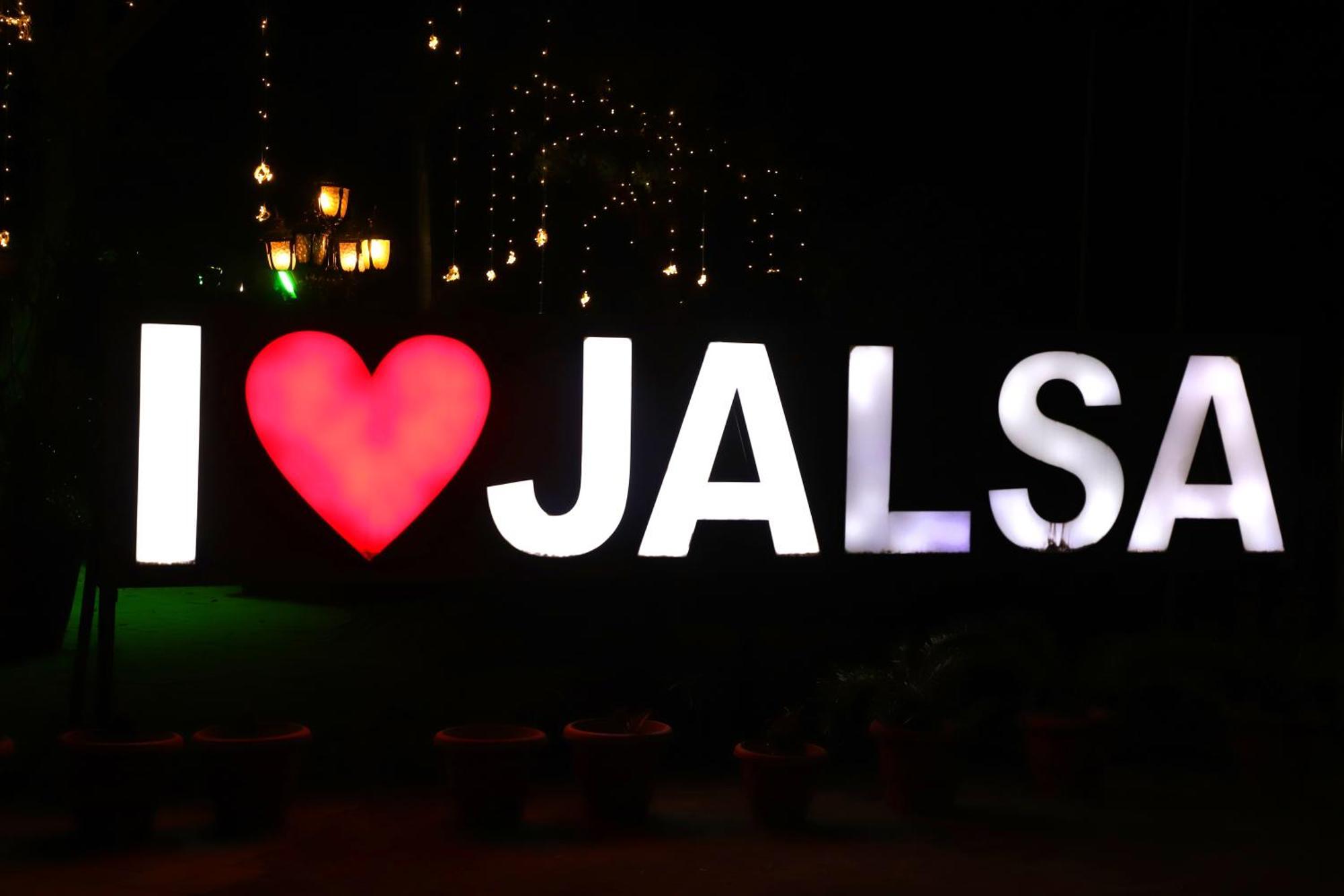Jalsa Hotel & Banquets,Indore Exteriör bild